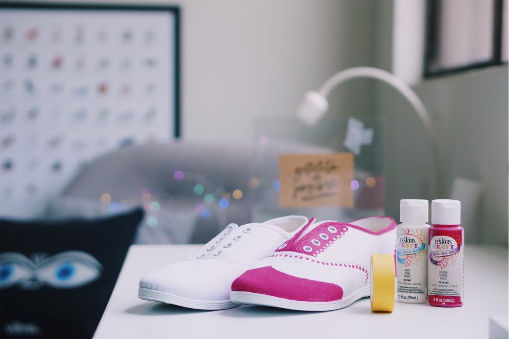 Cómo pintar tus zapatillas / tenis tela – para tela | Galletita Jengibre